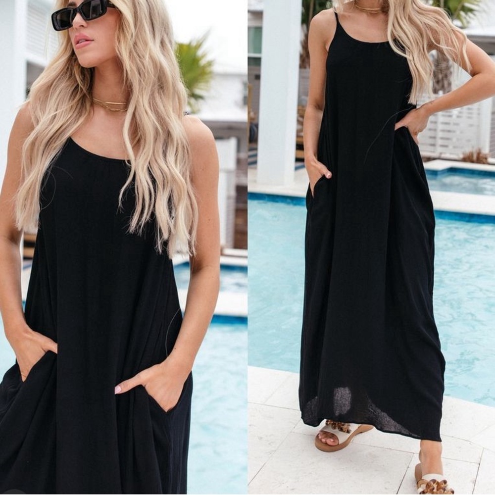 NEW. Black Flowy Maxi Dress